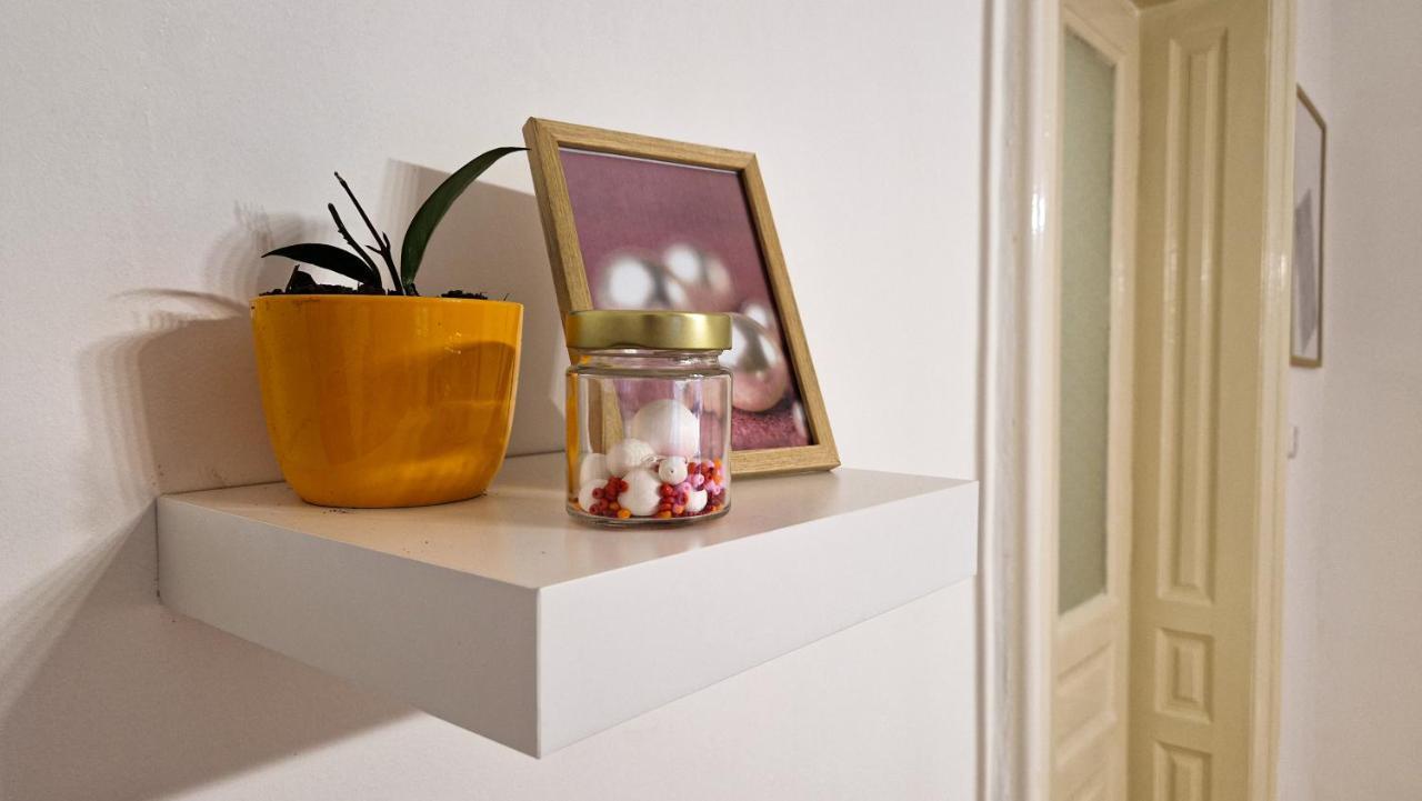 Pearl Apartman Lägenhet Győr Exteriör bild