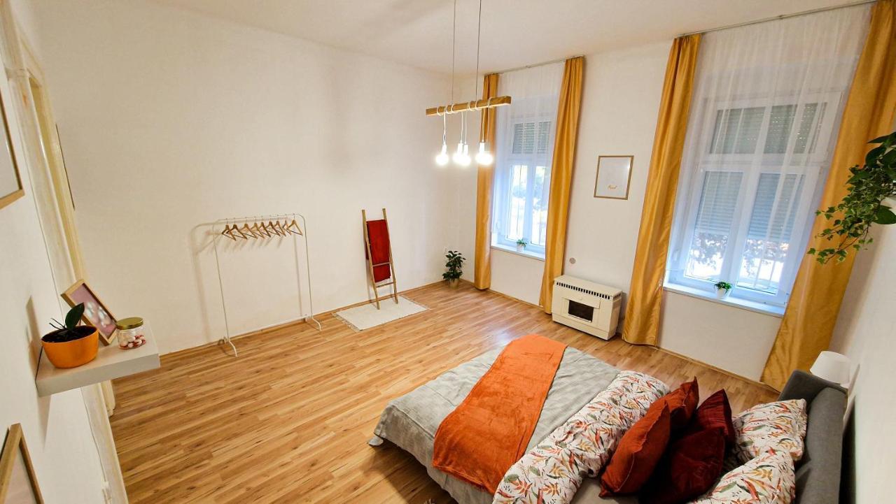 Pearl Apartman Lägenhet Győr Exteriör bild