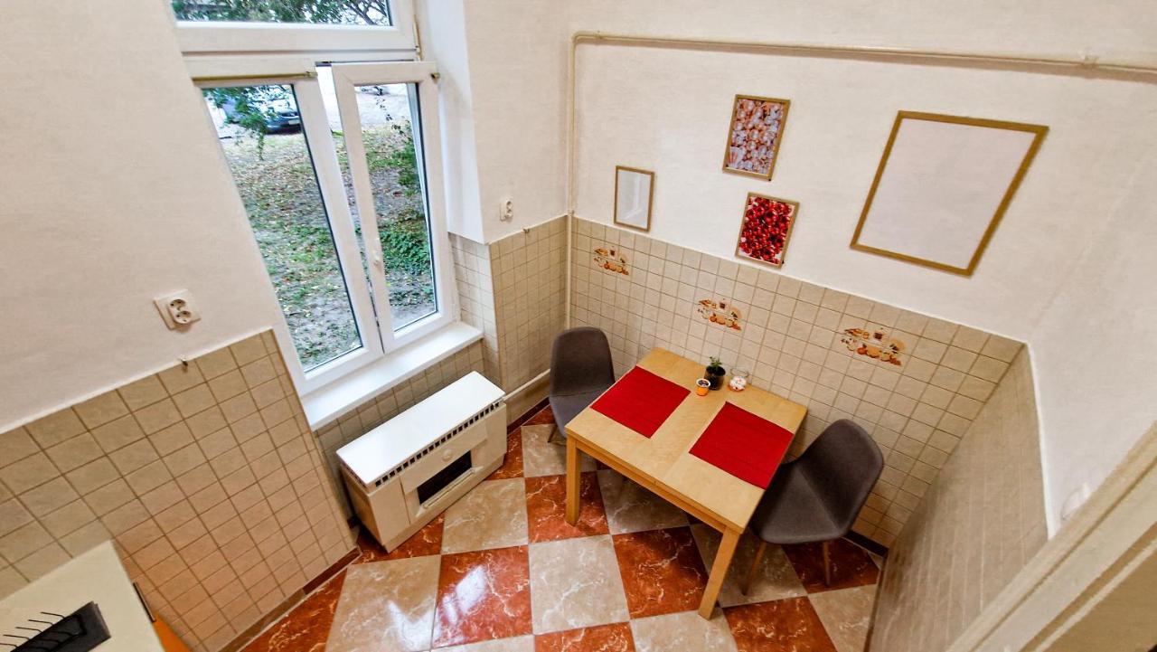 Pearl Apartman Lägenhet Győr Exteriör bild