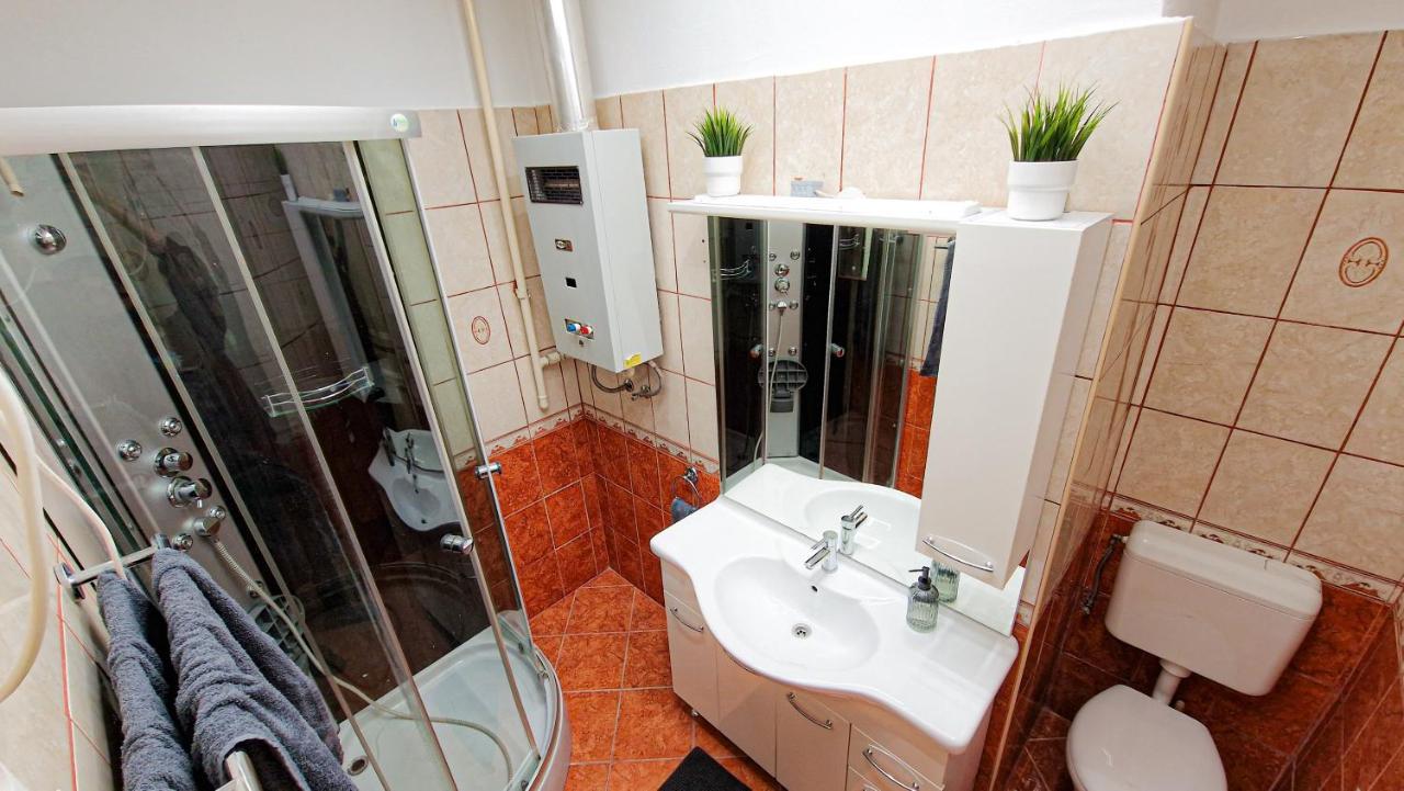 Pearl Apartman Lägenhet Győr Exteriör bild