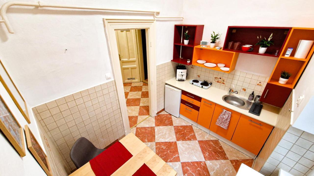 Pearl Apartman Lägenhet Győr Exteriör bild